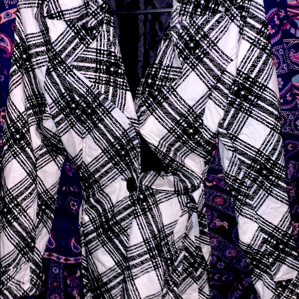 Lun Peacoat